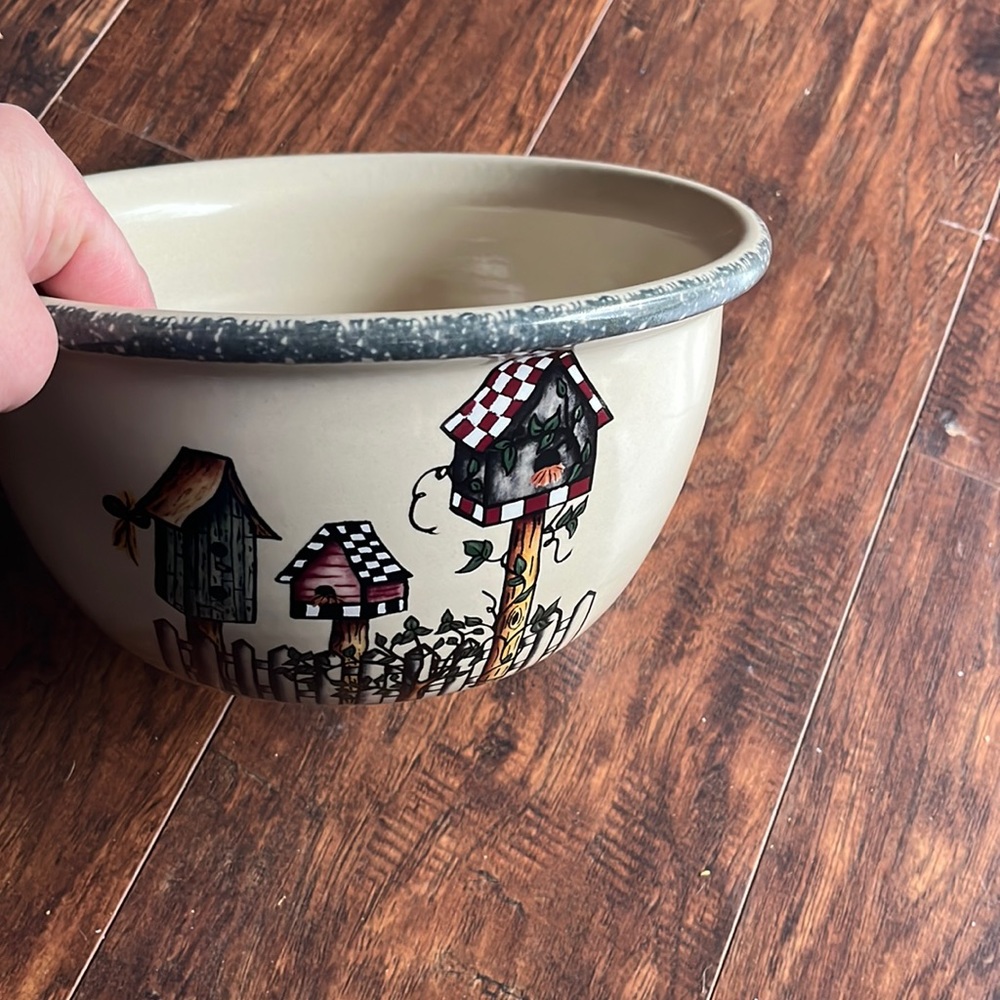 Birdhouse bowl